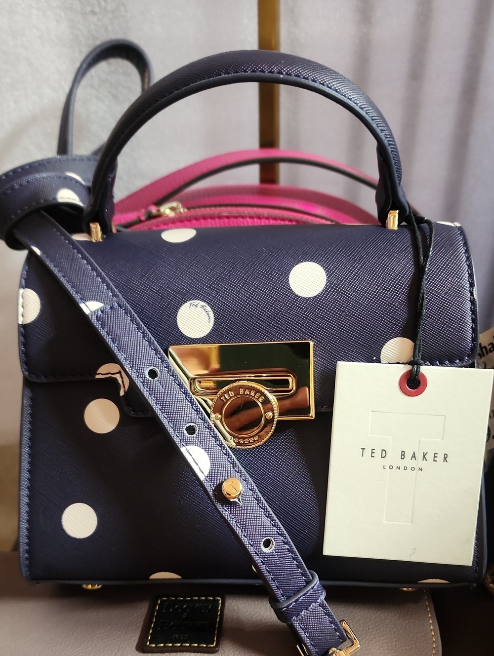 Seller Bundle Of 7 New 2 Dooney Karl Lagerfeld Ted Baker Jason Wu, Kors, Badgley - Picture 11 of 17